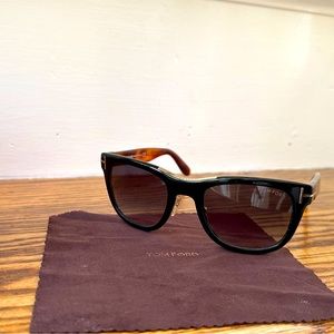 Tom Ford “Jack” sunglasses - TF45 - rare tortoise shell and black